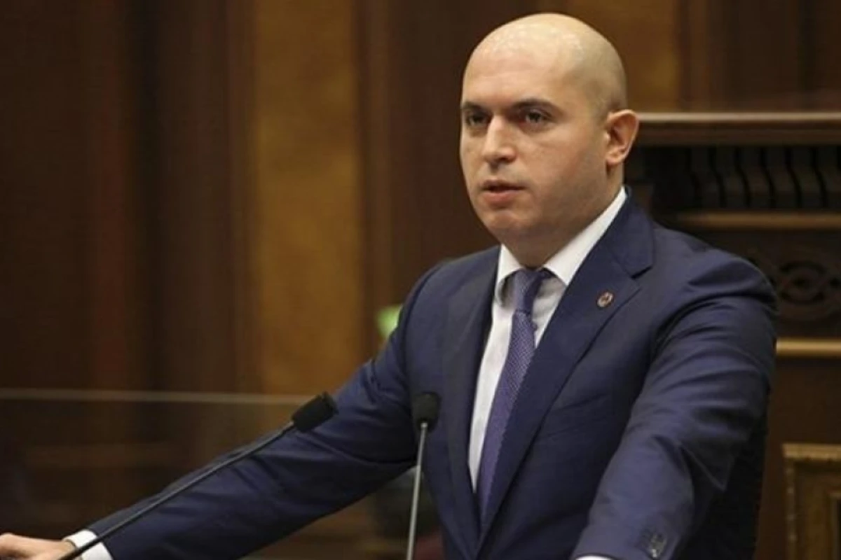 Erməni siyasətçi: Paşinyanda azacıq ağıl qalıbsa... Erməni siyasətçi: Paşinyanda azacıq ağıl qalıbsa...
