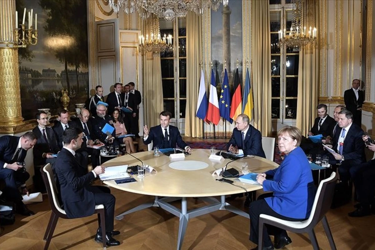 Putinlə Zelenski sülh məsələsində razılaşdı Putinlə Zelenski sülh məsələsində razılaşdı