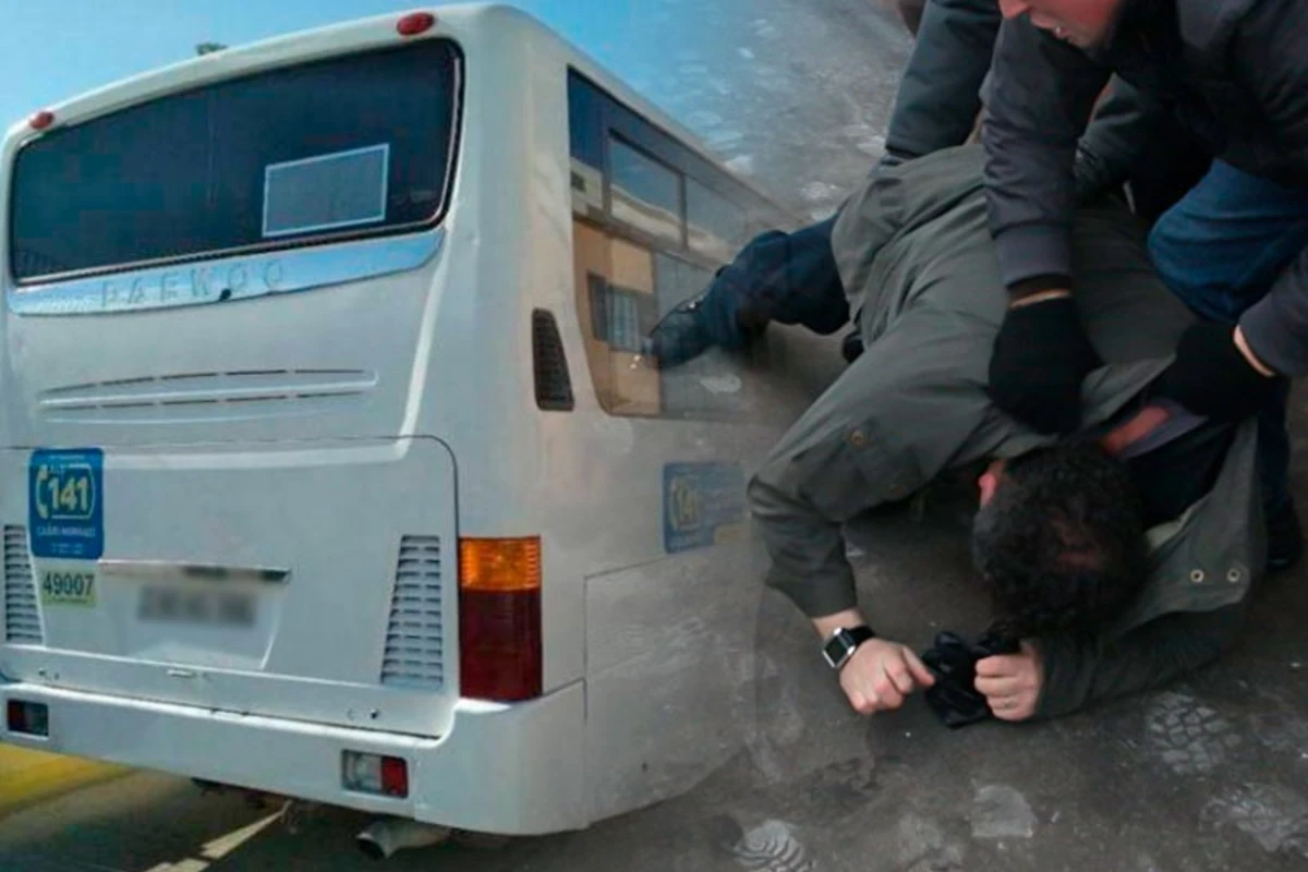 Bakıda avtobusa hücum olub - Sürücü döyüldü Bakıda avtobusa hücum olub - Sürücü döyüldü