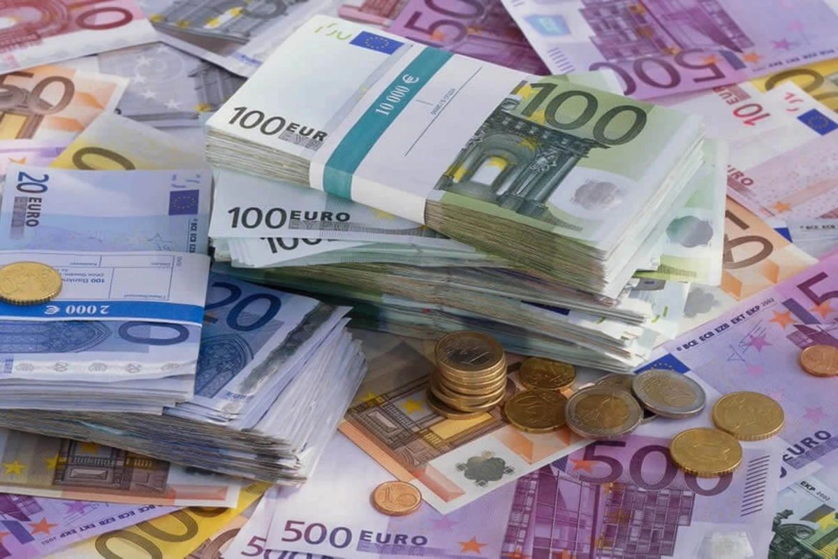 Avropa Mərkəzi Bankı uçot dərəcəsini sabit saxlayıb