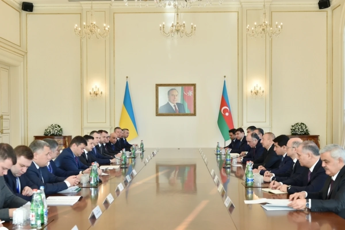 В Баку прошла встреча президентов Азербайджана и Украины в расширенном составе
