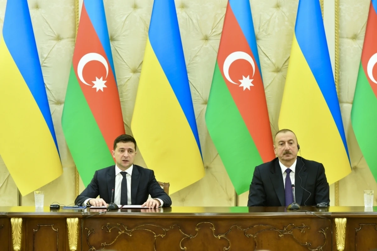 Zelenski: “Bakcell”in Ukrayna bazarında investisiyaları 700 milyon dollara yaxındır