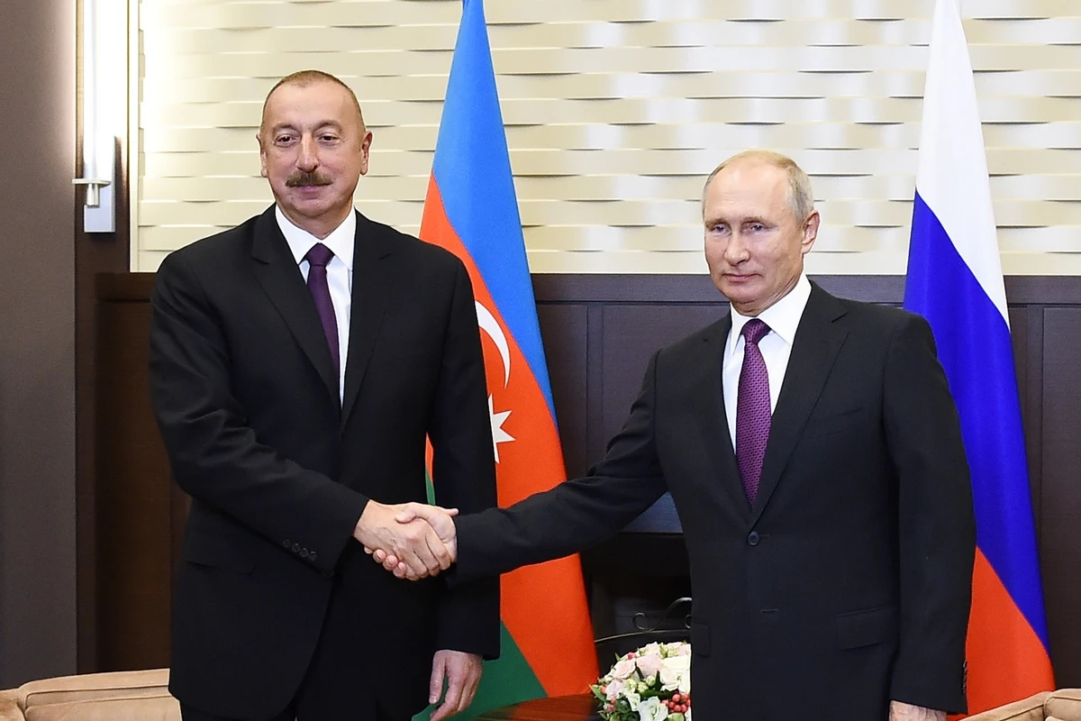 Владимир Путин поздравил Ильхама Алиева