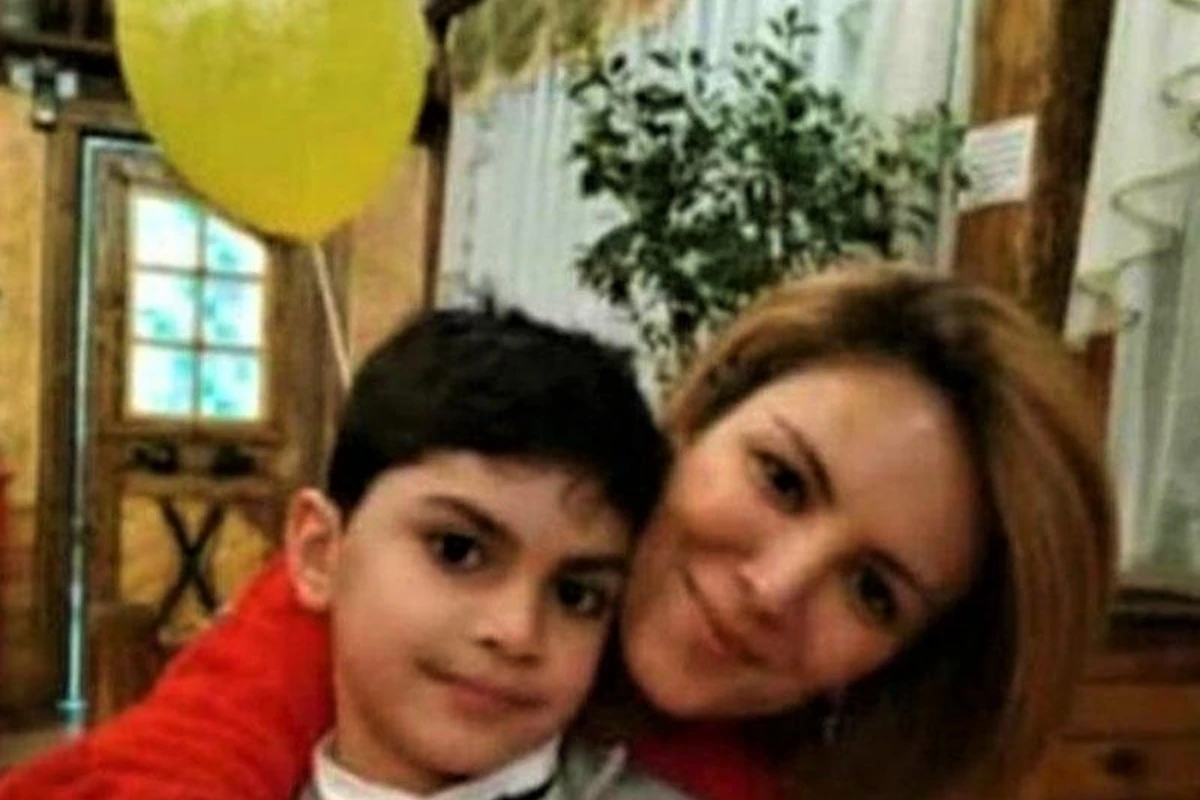 Azərbaycanda dəhşətli hadisədə ölən müəllimə ilə 8 yaşlı oğlunun FOTOSU