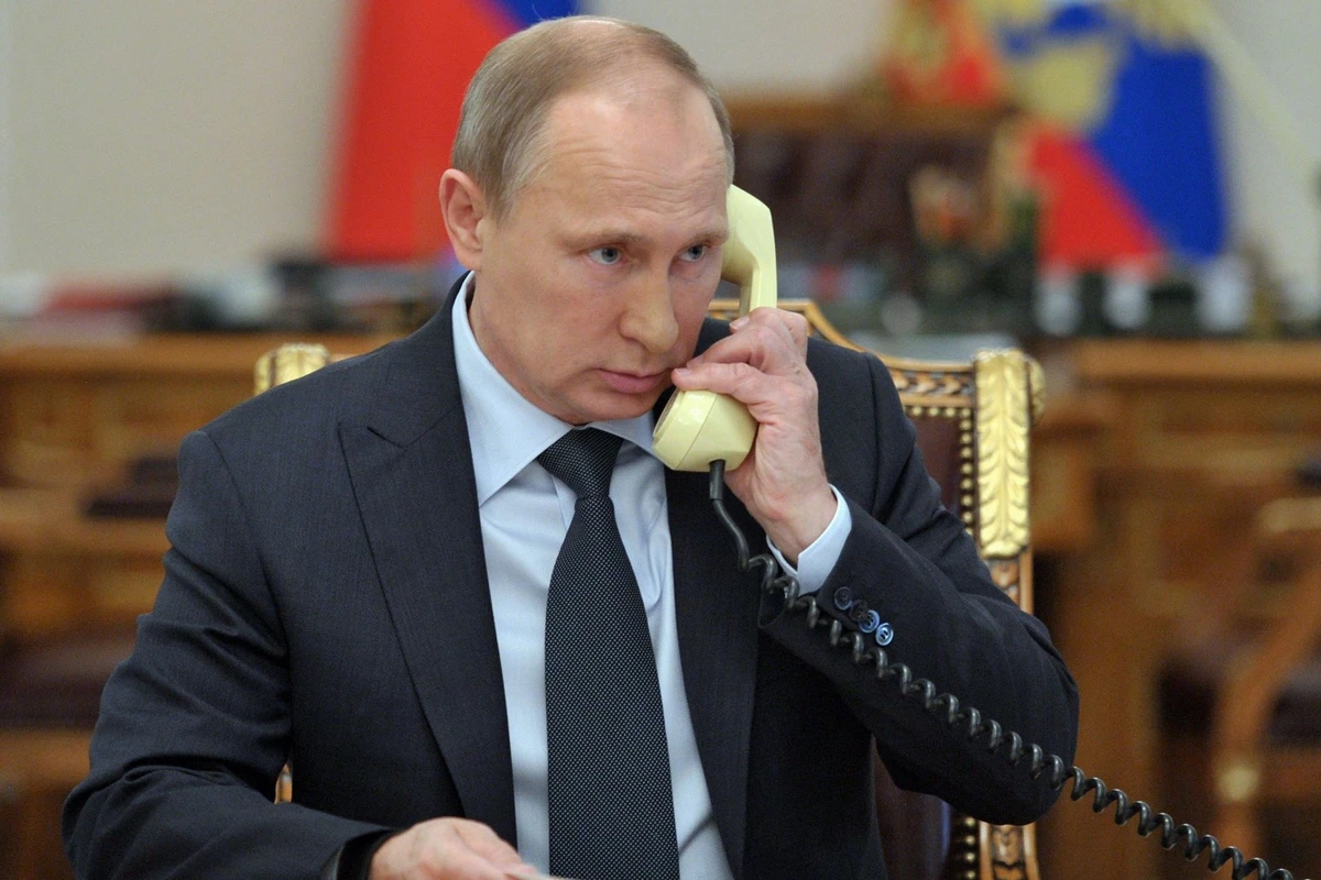 Владимир Путин позвонил Ильхаму Алиеву