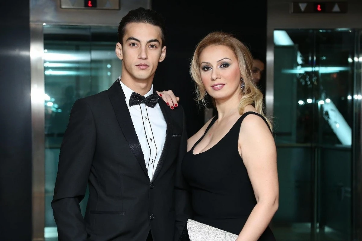 Roza Zərgərlinin oğlu hər kəsi kövrəltdi: Anam zibillikdən yemək gətirirdi