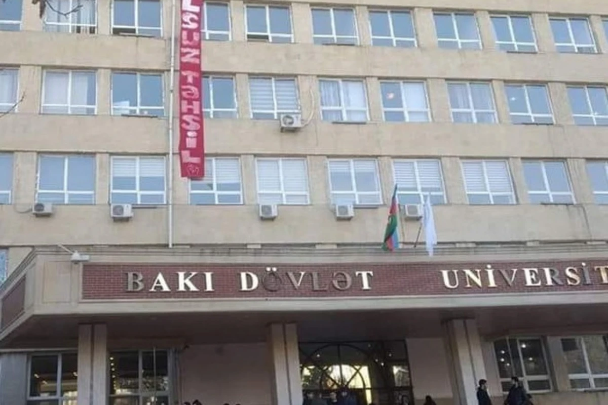 BDU-nun binasından şüar asılmasına MÜNASİBƏT - VİDEO