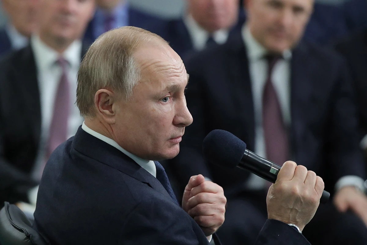 Путин: Сталин не запятнал себя прямым общением с Гитлером