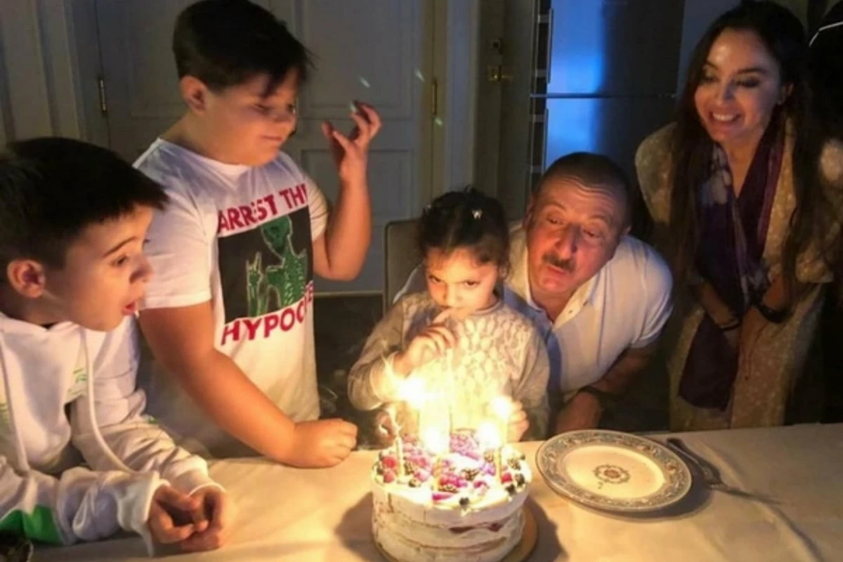 Ильхам Алиев отметил день рождения в кругу родных - ФОТО Ильхам Алиев отметил день рождения в кругу родных - ФОТО