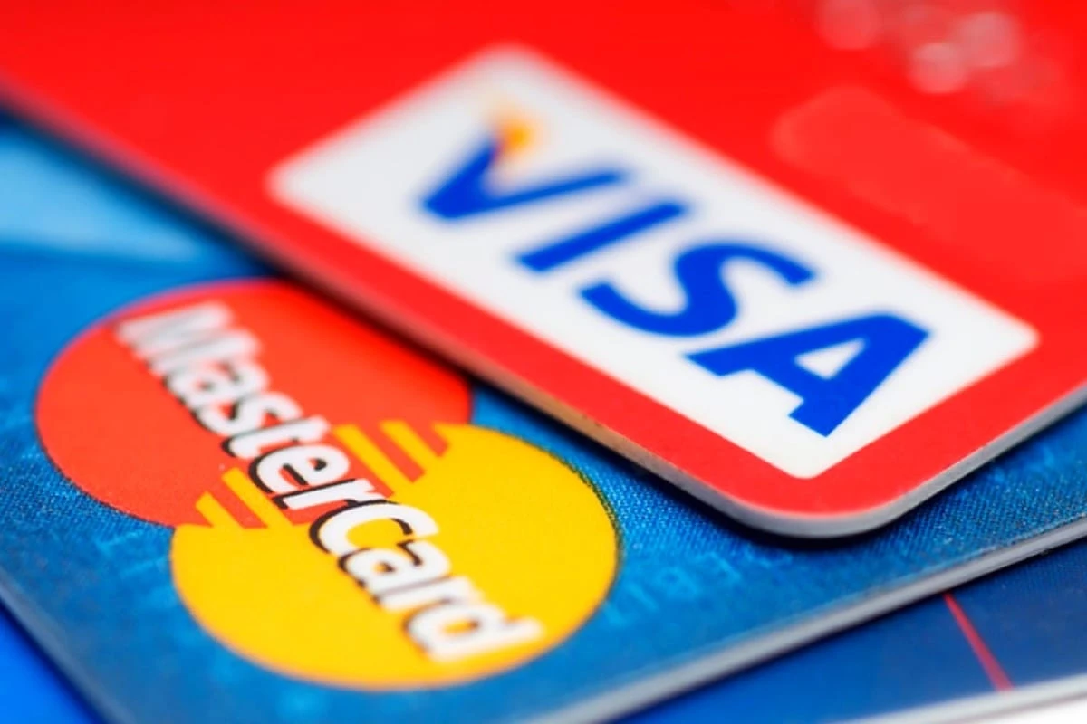 В работе Visa и Mastercard произошли сбои