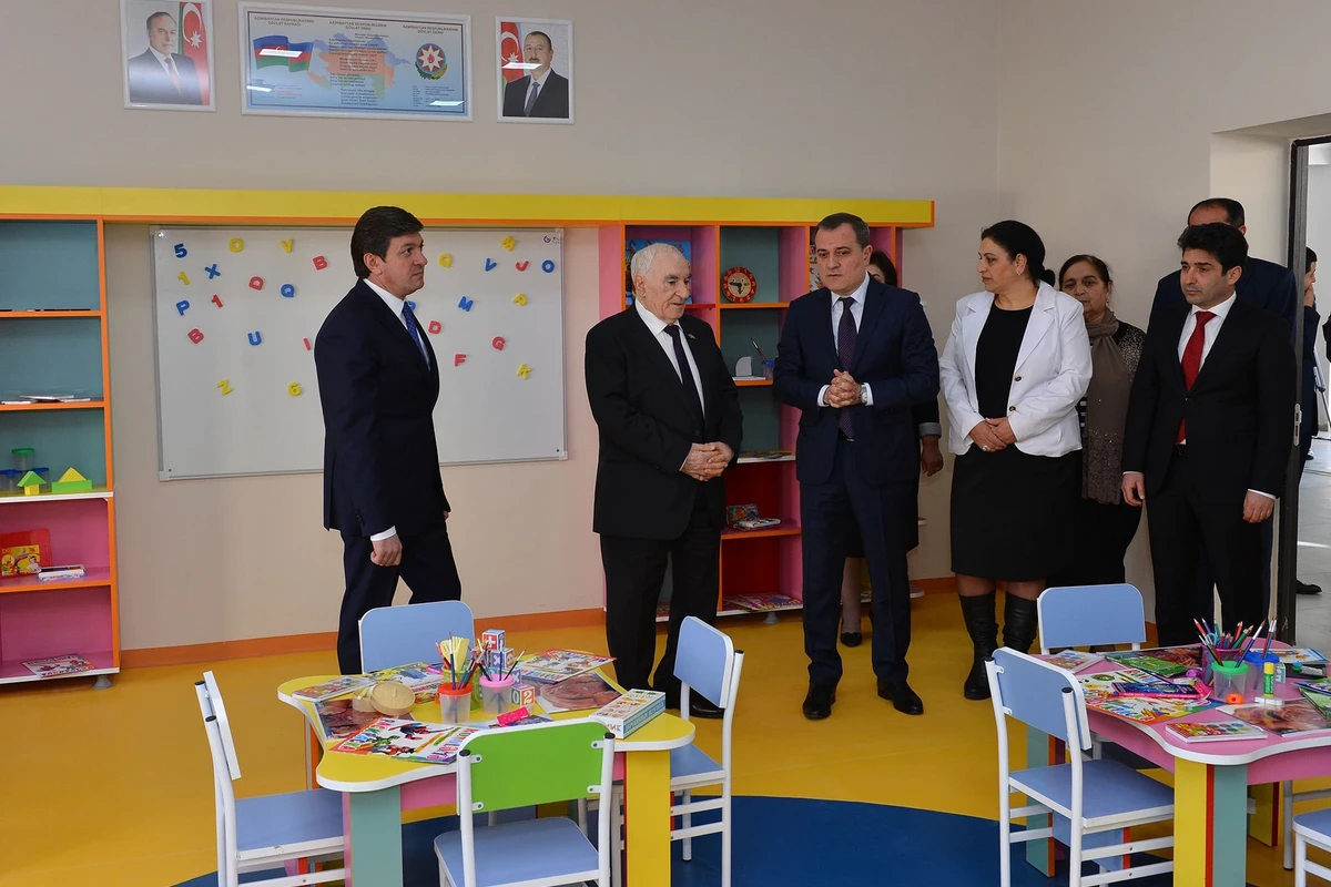 Vəndamda yeni məktəb tikilib - FOTO Vəndamda yeni məktəb tikilib - FOTO