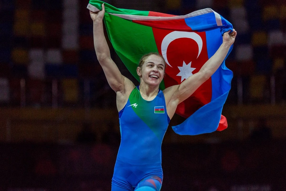 Mariya Stadnik Azərbaycanda obyektlərinin olması söz-söhbətinə aydınlıq gətirdi - VİDEO Mariya Stadnik Azərbaycanda obyektlərinin olması söz-söhbətinə aydınlıq gətirdi - VİDEO