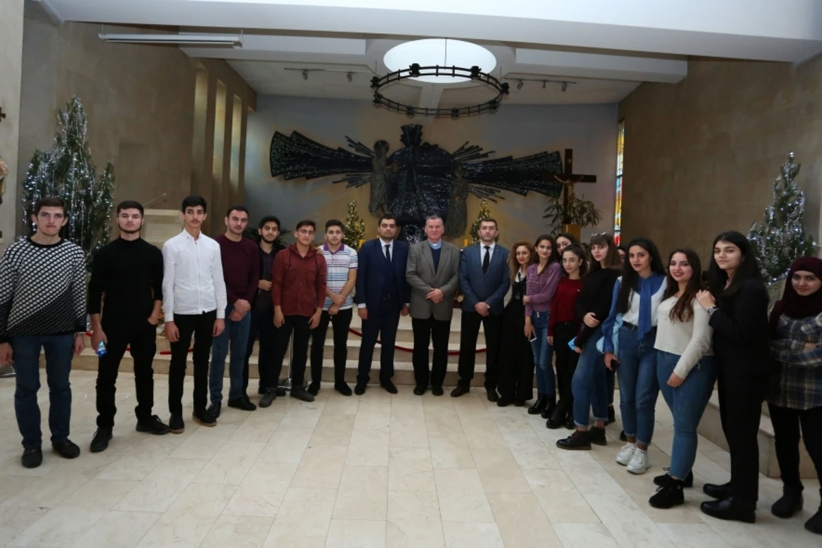 İlahiyyat İnstitutunun tələbələri Katolik Kilsəsində - FOTO İlahiyyat İnstitutunun tələbələri Katolik Kilsəsində - FOTO