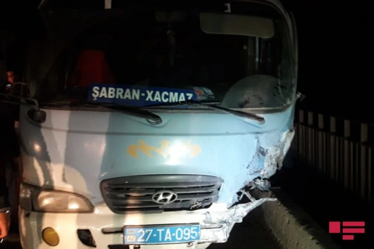 Xaçmazda zəncirvarı yol qəzasında 2 nəfər xəsarət alıb - FOTO Xaçmazda zəncirvarı yol qəzasında 2 nəfər xəsarət alıb - FOTO