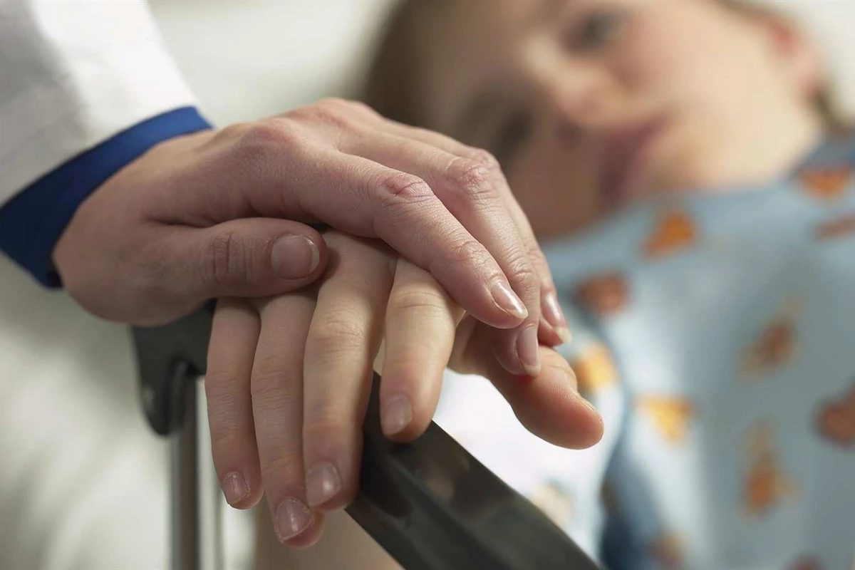 Состояние критическое: В Азербайджане мать с ребенком отравились угарным газом