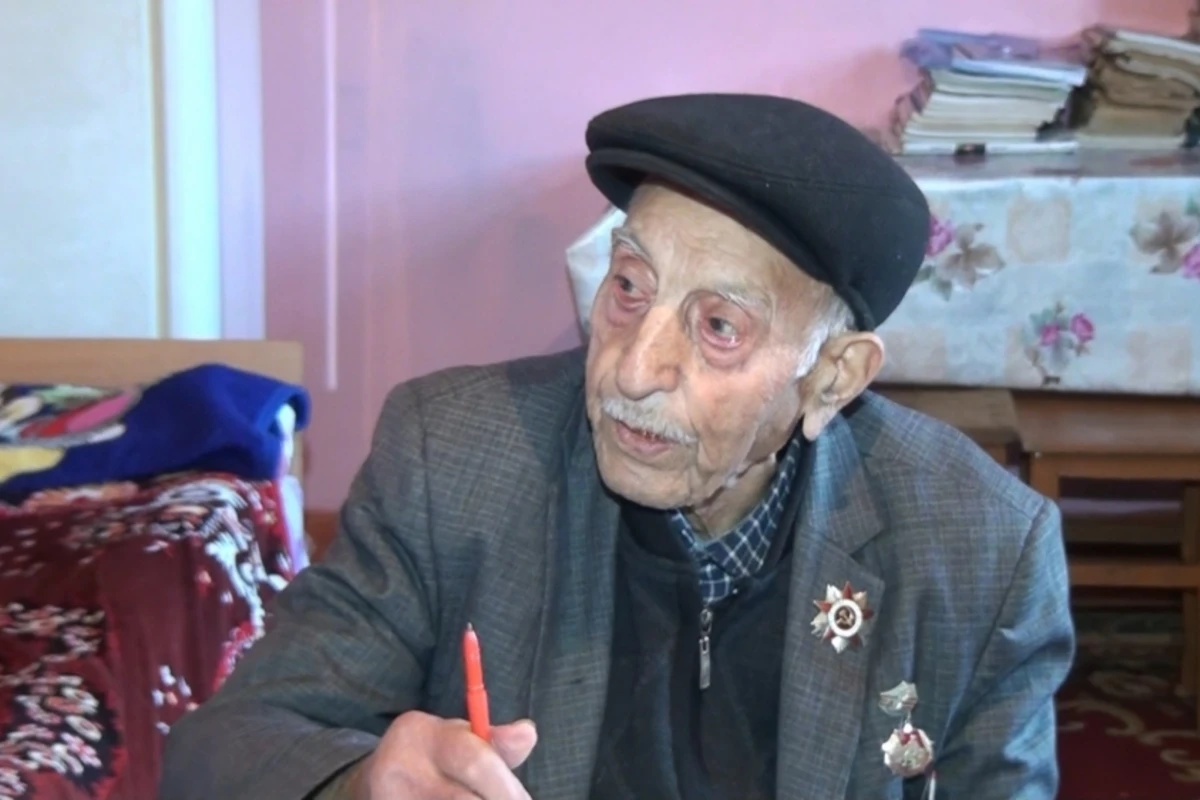 Lukaşenko Azərbaycan vətəndaşına məktub göndərdi - FOTO