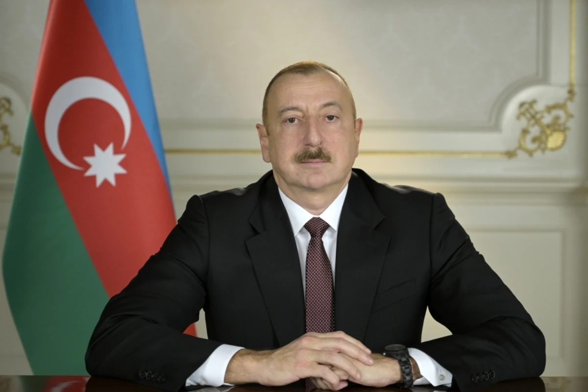 Prezident İlham Əliyev xalqı təbrik etdi - VİDEO Prezident İlham Əliyev xalqı təbrik etdi - VİDEO