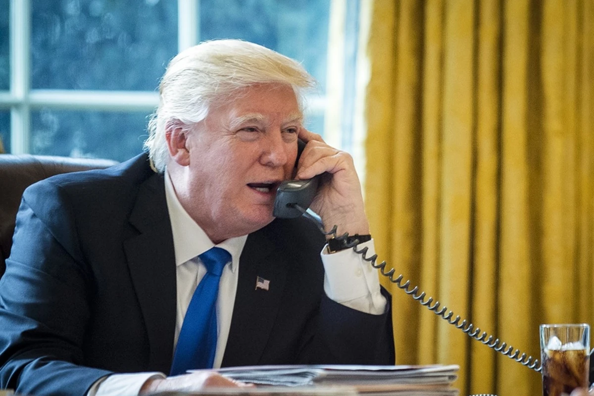Трамп отругал генерала за пропущенный звонок Путина: О чем ты думал?