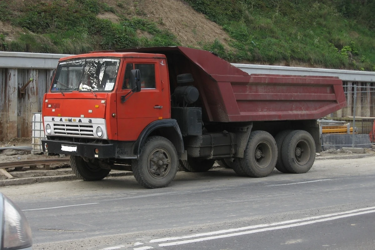 Bu ölkə KamAZ sürücülərinə iş vizasını dayandırdı