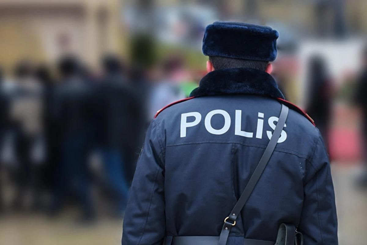В Азербайджане полицейский погиб в ДТП