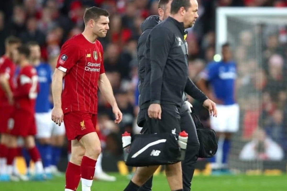 Liverpul kapitanını itirdi