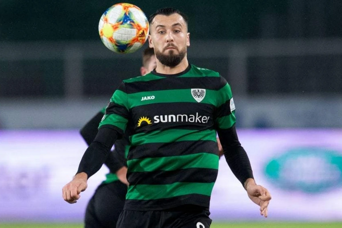 Azərbaycan millisinin futbolçusu Almaniya klubundan qalmaqalla ayrılıb Azərbaycan millisinin futbolçusu Almaniya klubundan qalmaqalla ayrılıb