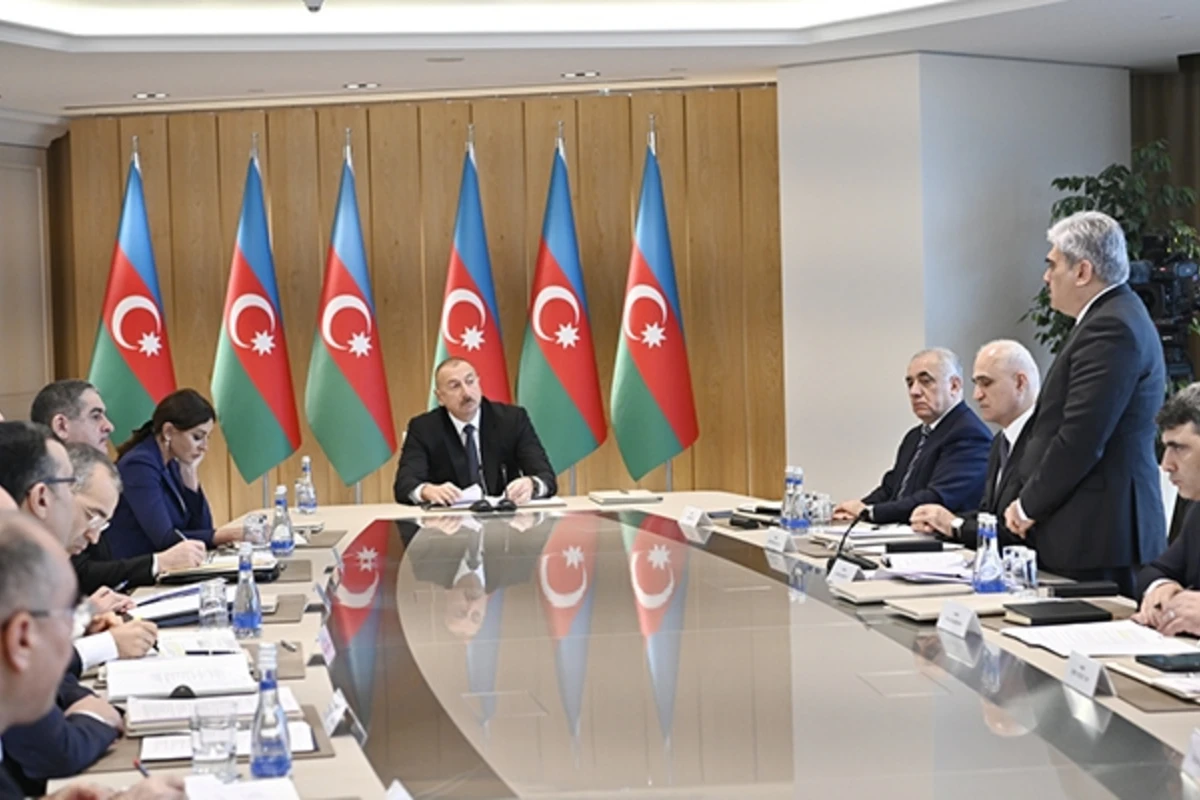 “Mən sadə sual verirəm, sən başlayırsan leksiya oxumağa” - VİDEO “Mən sadə sual verirəm, sən başlayırsan leksiya oxumağa” - VİDEO