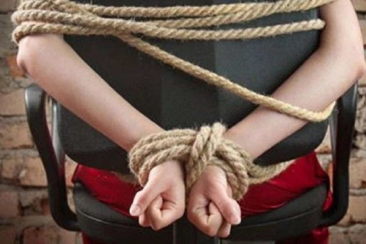 Bakıda qadını kəndirlə bağlayıb, ağzına dəsmal tıxadılar və ...
