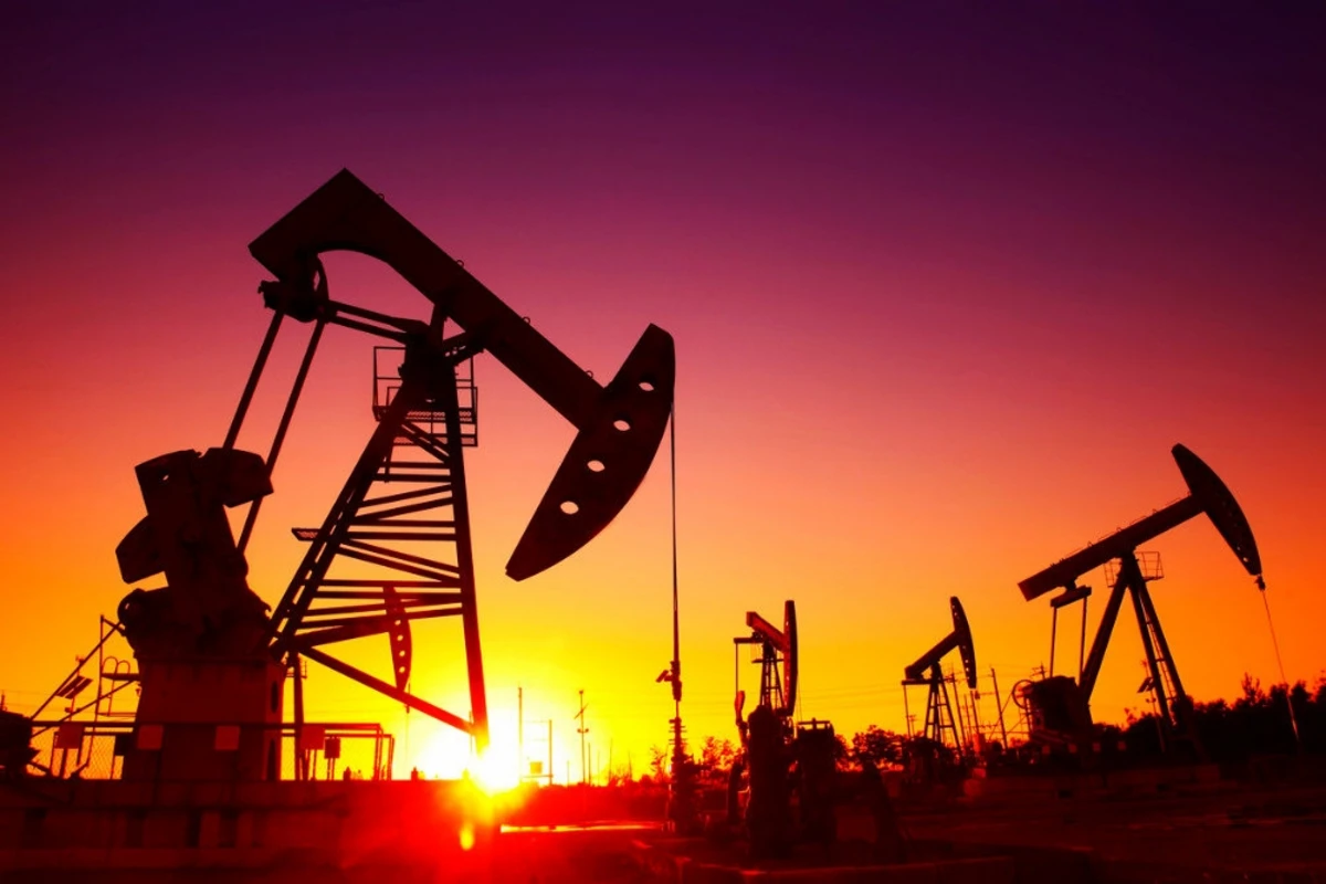 Беларусь предложила купить нефть у Азербайджана