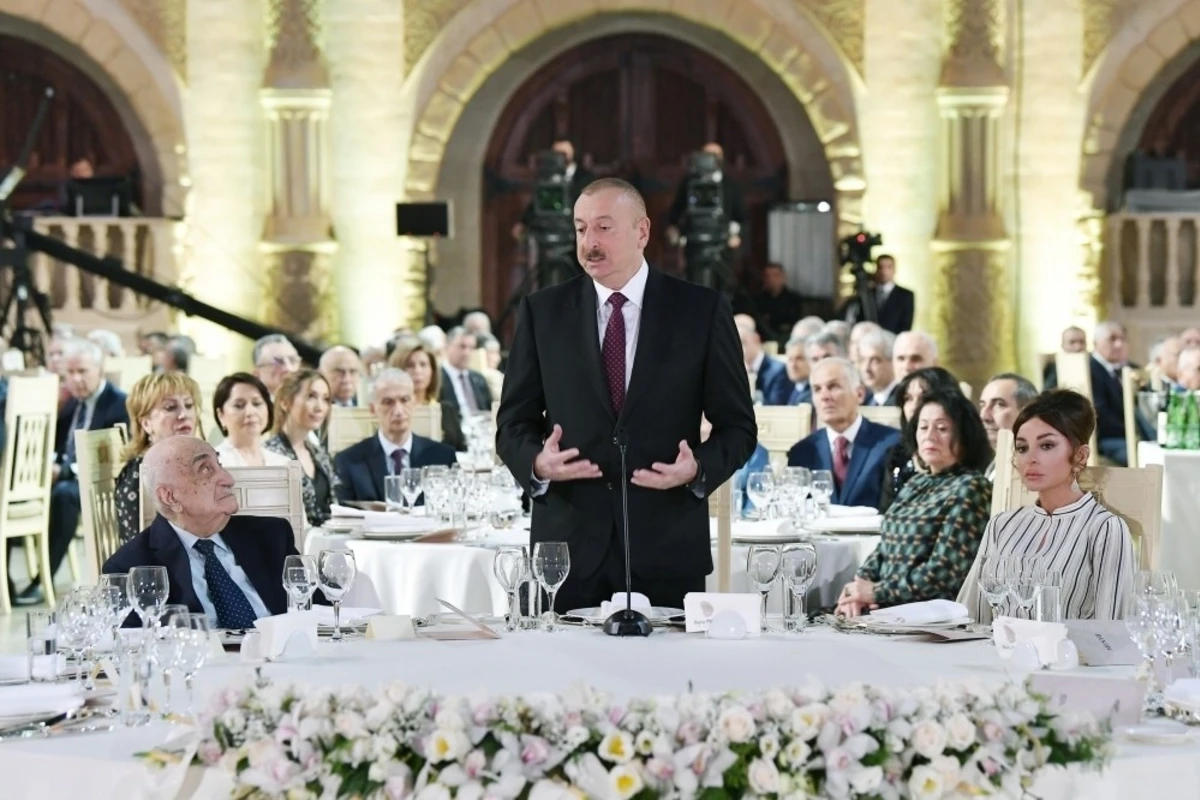 Prezident İlham Əliyev: Azərbaycanda yoxsulluq səviyyəsi 4,8 faiz ətrafındadır Prezident İlham Əliyev: Azərbaycanda yoxsulluq səviyyəsi 4,8 faiz ətrafındadır