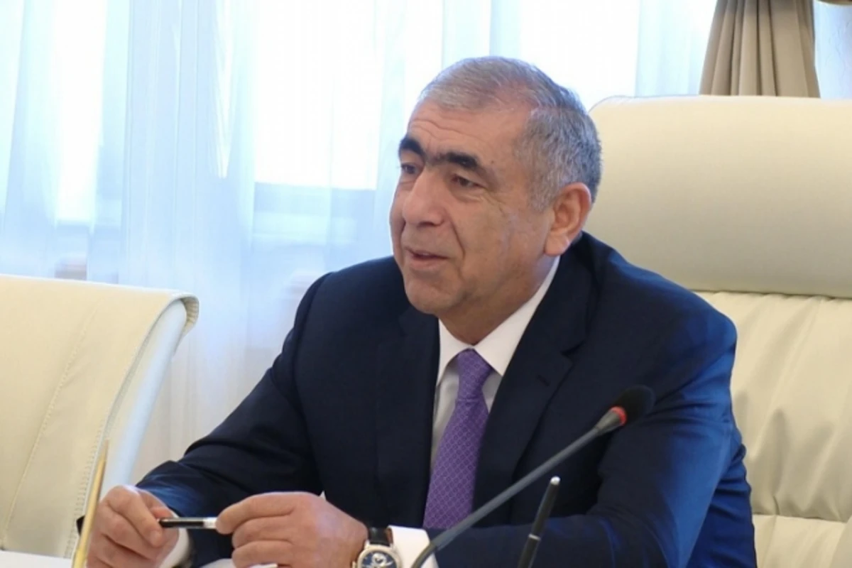 Saleh Məmmədov: Bakı və ətraf qəsəbələrdə 301 km yol tikilib və təmir edilib