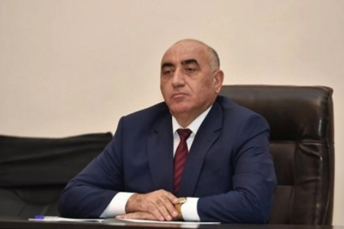 Həbs olunan başçının oğlu işdən çıxarılıb Həbs olunan başçının oğlu işdən çıxarılıb