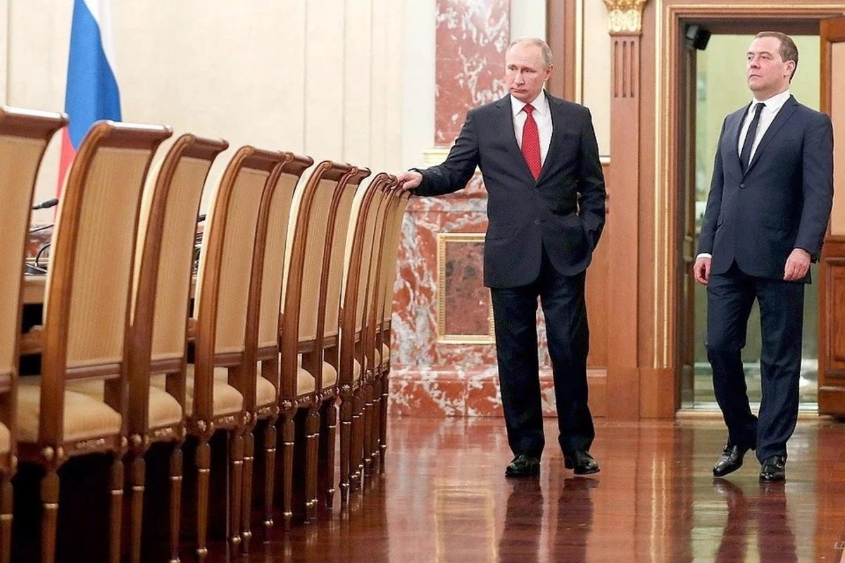 Путин назначил Медведева на новую должность