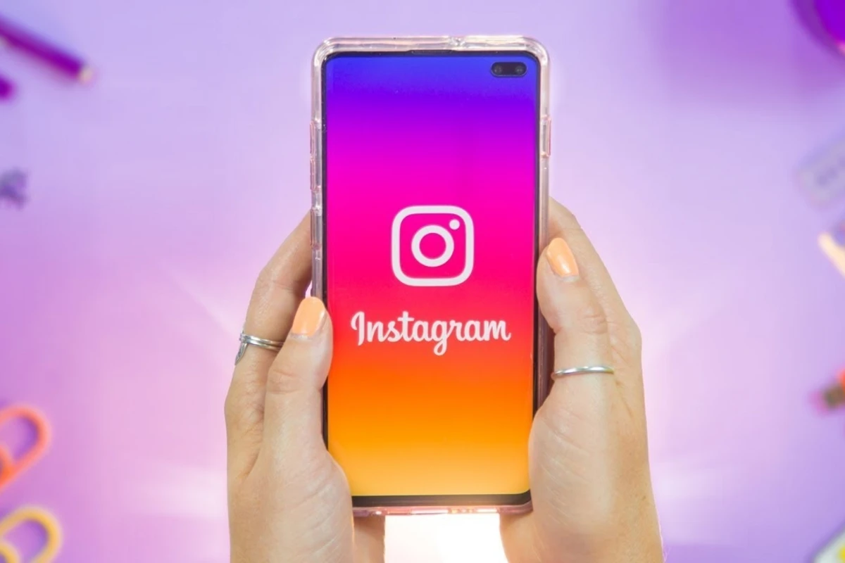 Instagram тестирует функцию распознавания фотошопа