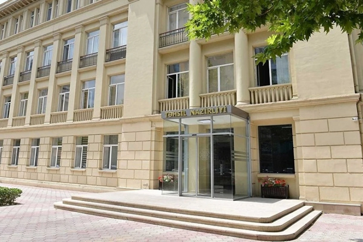 Nazirin işdən çıxardığı direktor xəstəxanaya yerləşdirildi