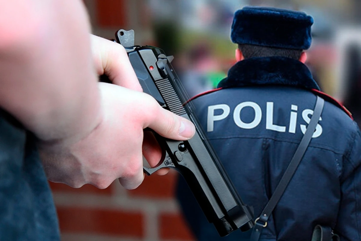 Bakıda maşından polislərə atəş açıldı Bakıda maşından polislərə atəş açıldı