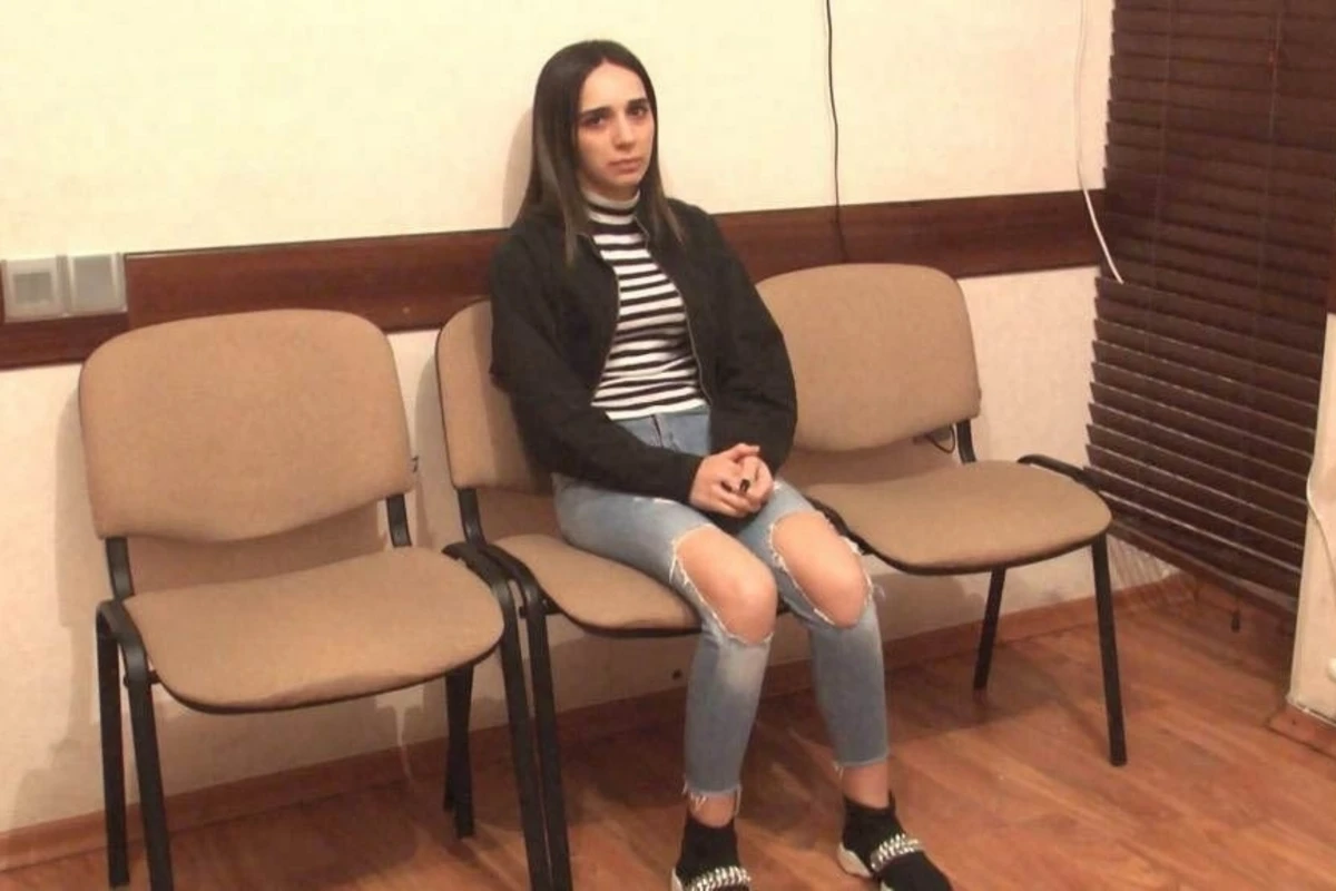 “İkoş” ləqəbli qadın narkotacir danışdı: “Özüm edirəm” - VİDEO “İkoş” ləqəbli qadın narkotacir danışdı: “Özüm edirəm” - VİDEO
