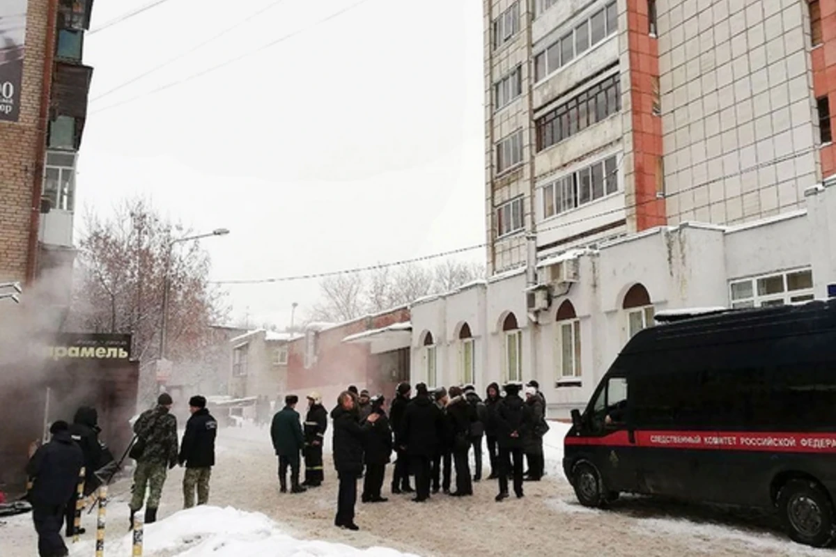 Мужчина несколько недель прожил с трупом матери и умер