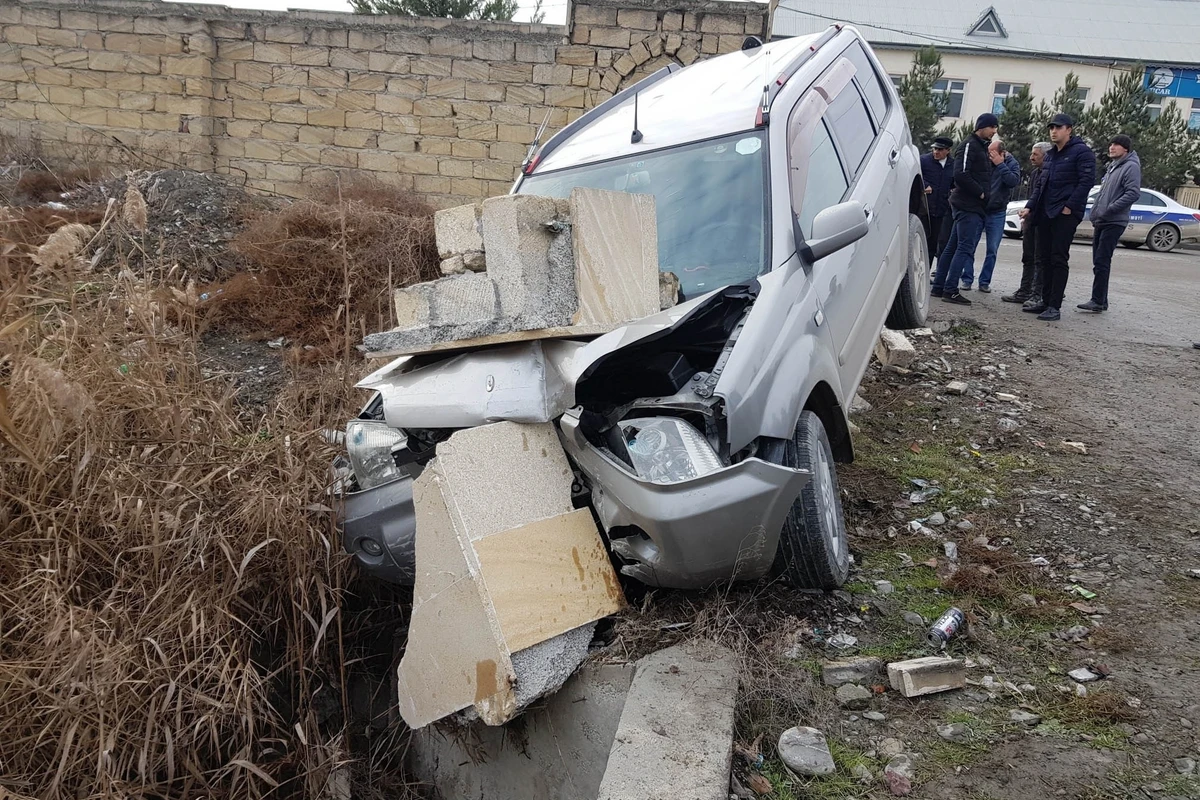 Ucarda bir ailənin 3 üzvü qəzaya düşüb - FOTO