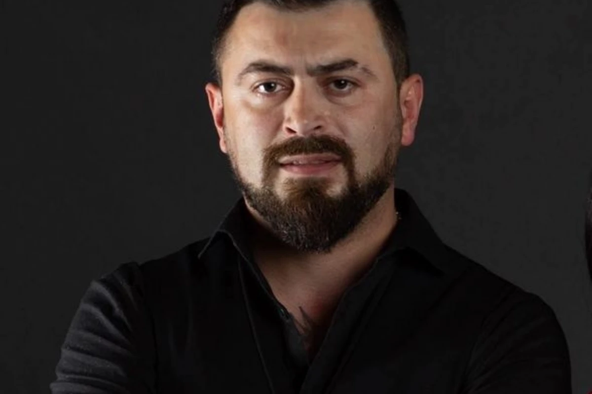 Qurd münasibətdə olduğu qızın adını açıqladı - FOTO Qurd münasibətdə olduğu qızın adını açıqladı - FOTO