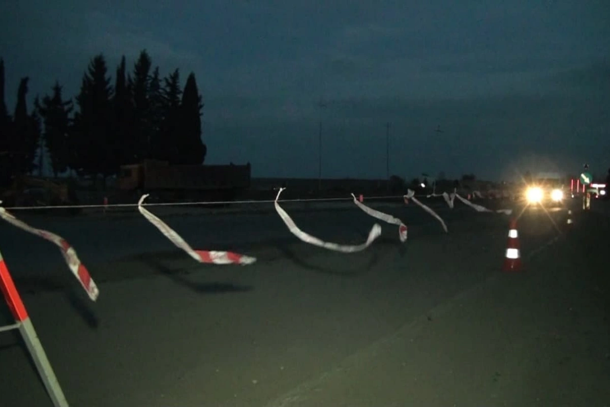 Tovuzda yol çəkənləri elektrik cərəyanı vurub - FOTO Tovuzda yol çəkənləri elektrik cərəyanı vurub - FOTO
