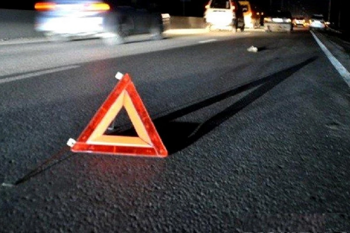 В Хырдалане автомобиль сбил 2-х девочек