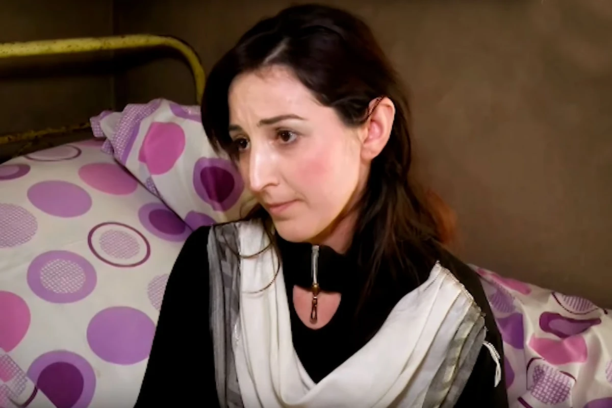 Həyat yoldaşı tərəfindən atılan 3 uşaq anası: “Yeriyə bilmədiyim üçün məni istəmədilər” – VİDEO Həyat yoldaşı tərəfindən atılan 3 uşaq anası: “Yeriyə bilmədiyim üçün məni istəmədilər” – VİDEO