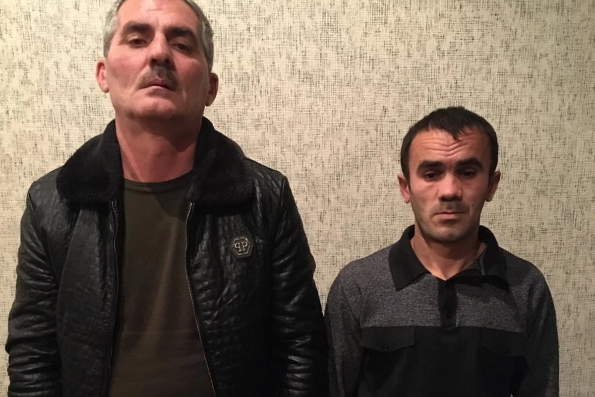 Bakıda evləri qarət edən şəxslər tutuldu - FOTO Bakıda evləri qarət edən şəxslər tutuldu - FOTO