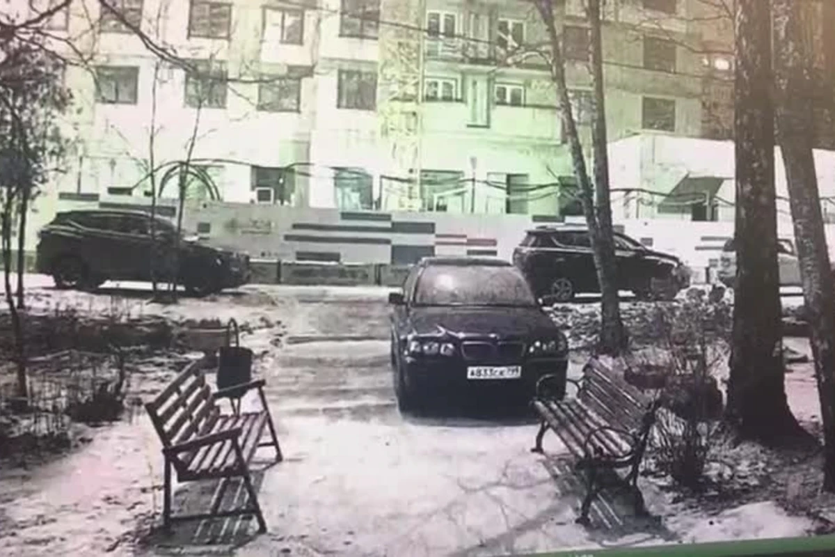Азербайджанца зарезали у подъезда в Москве - ВИДЕО