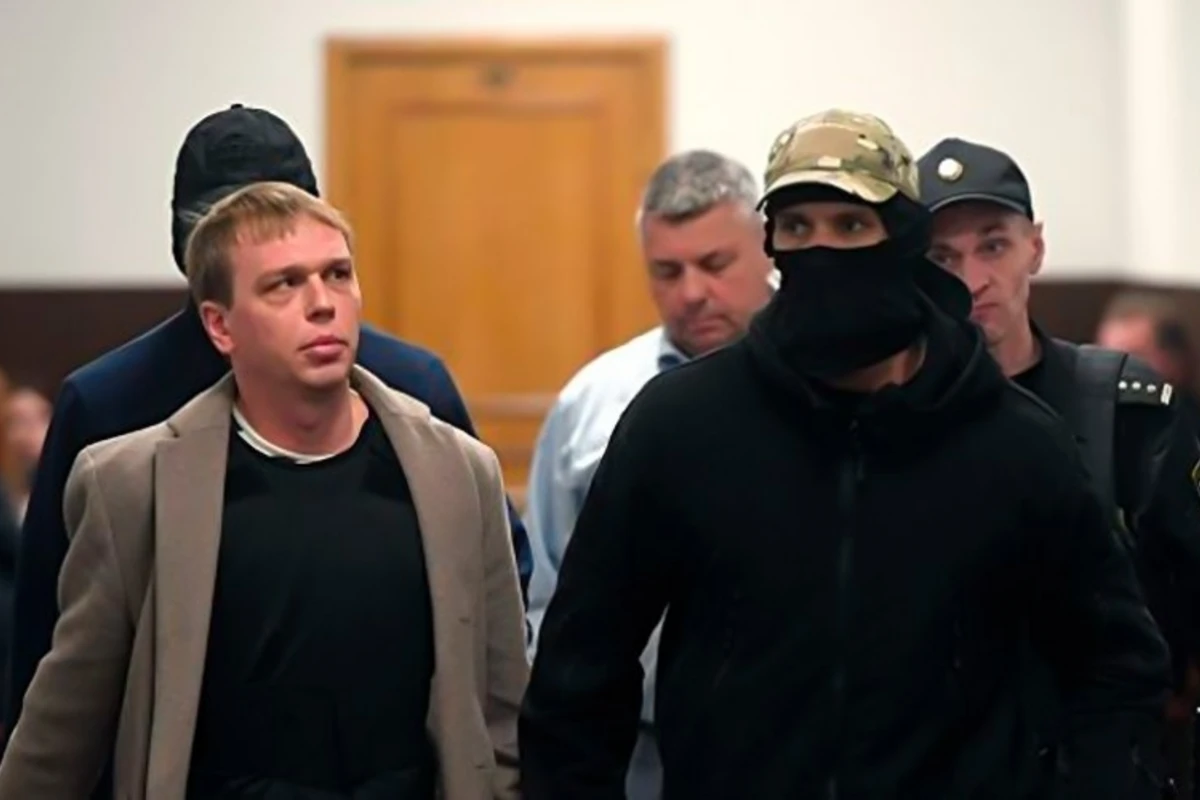 Полицейских заподозрили в покупке наркотиков для подброса известному журналисту