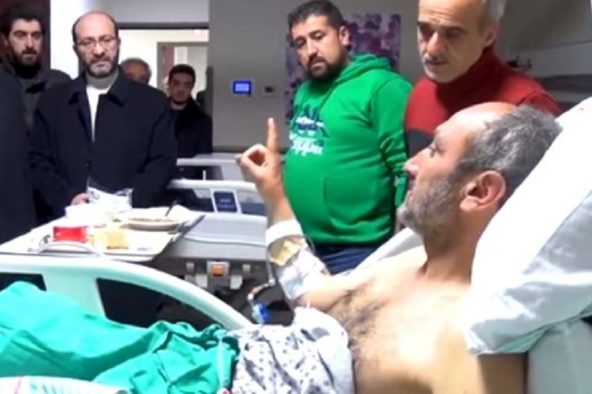 Zəlzələdə ailəsini itirmiş kişinin sözləri ürək sızlatdı - VİDEO
