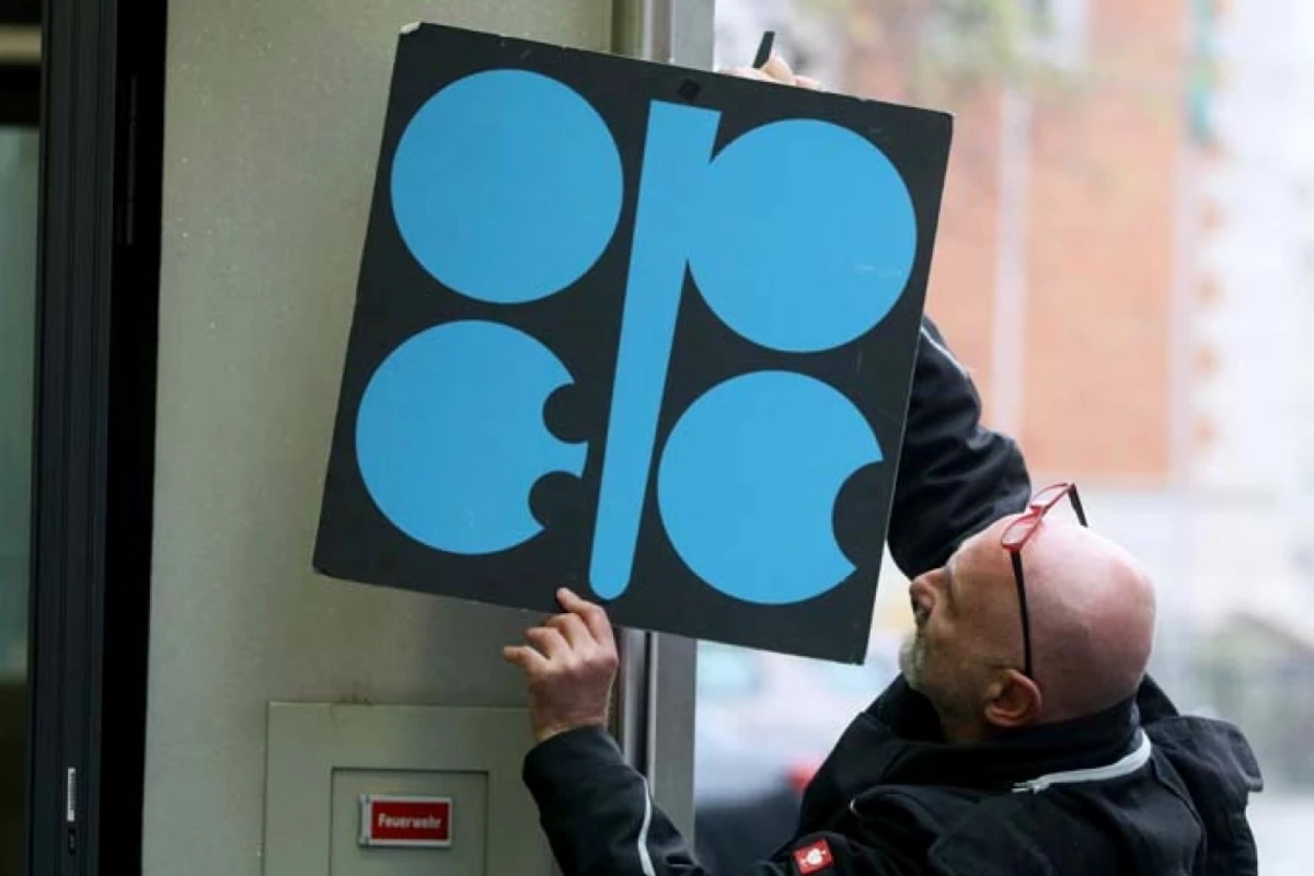 ОПЕК созывает совещание из-за коронавируса и нефти