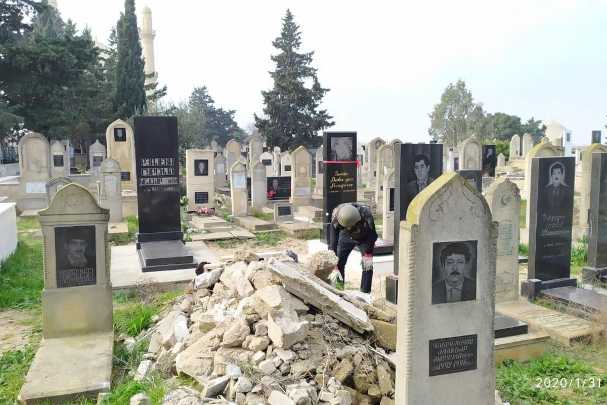 Nardarandakı qəbiristanlıqdan silah-sursat tapılıb - FOTO