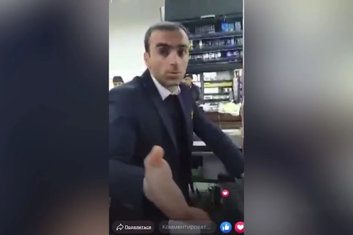 Azərbaycanda siqaretin bahalaşması supermarketdə davaya səbəb oldu - VİDEO Azərbaycanda siqaretin bahalaşması supermarketdə davaya səbəb oldu - VİDEO